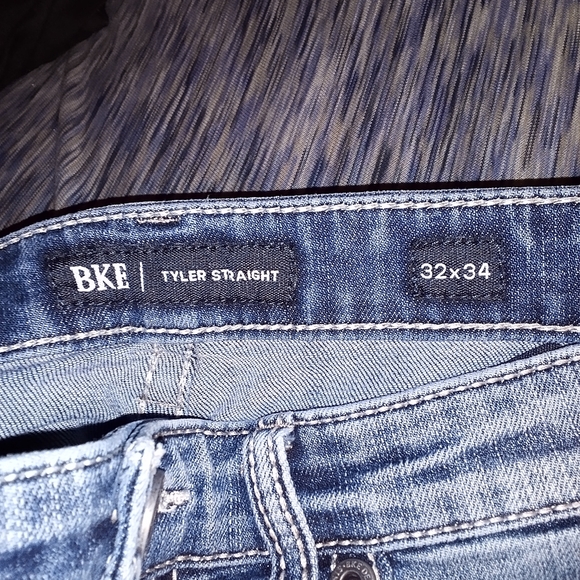 2 pairs of Men's BKE jeans - Picture 4 of 4